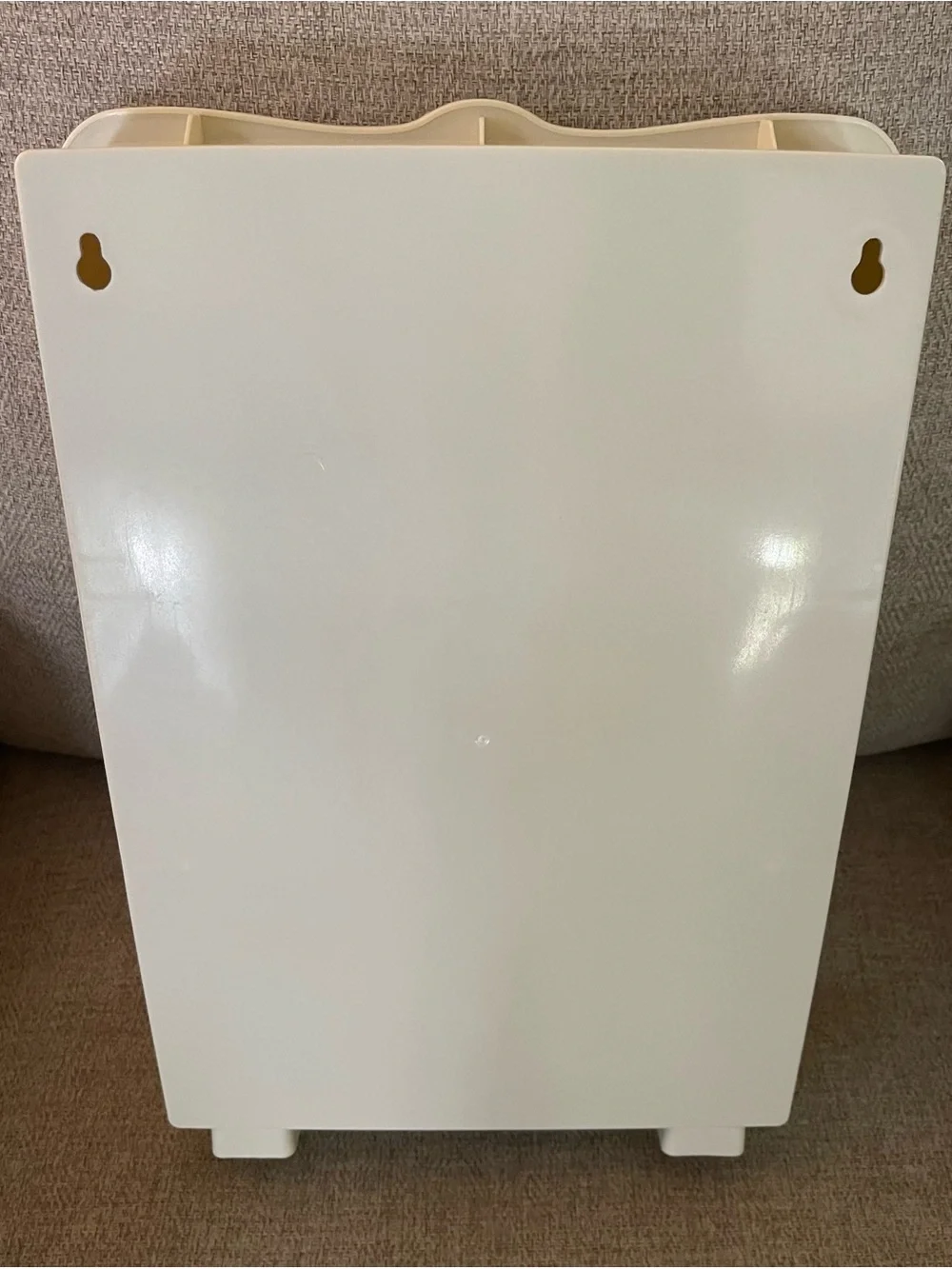 Gorgeous golden cc display cabinet.